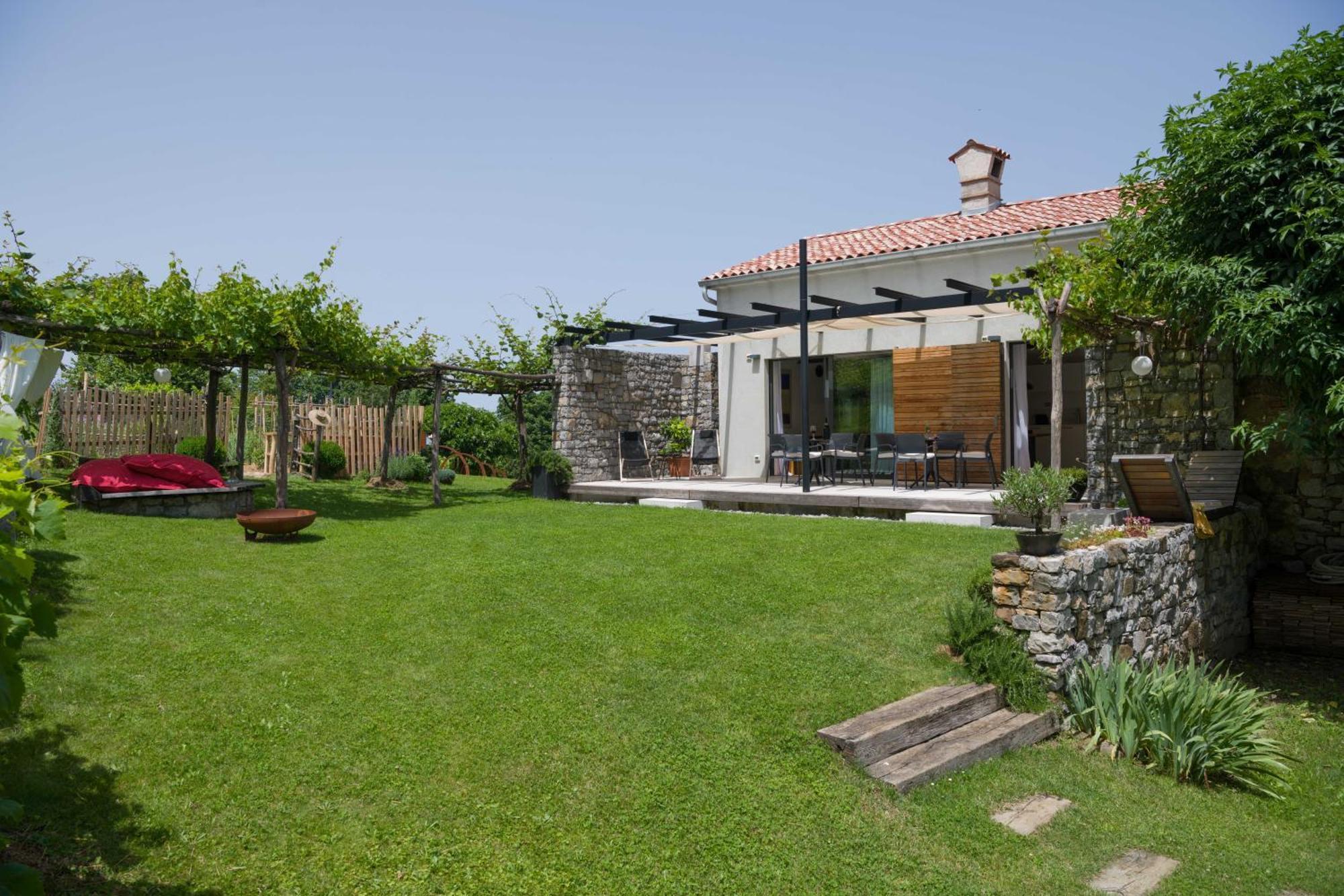 Villa Artes With Free Hot Tub & Sauna Браник Екстер'єр фото